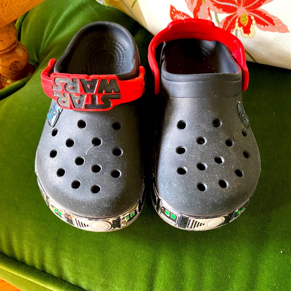 Boys Darth Vader Crocs size 13